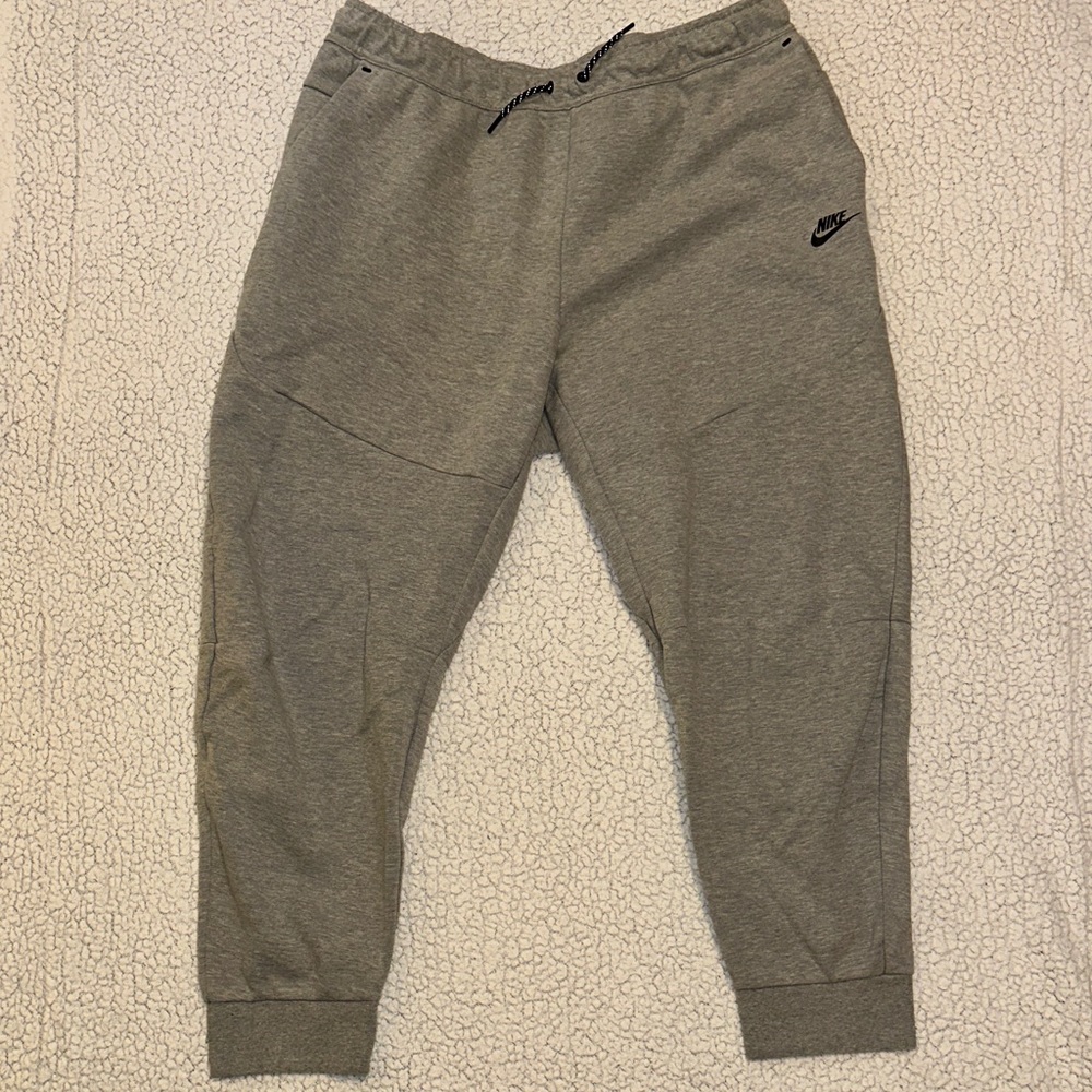 Nike Tech Fleece Grey Jogger Sweatpants
